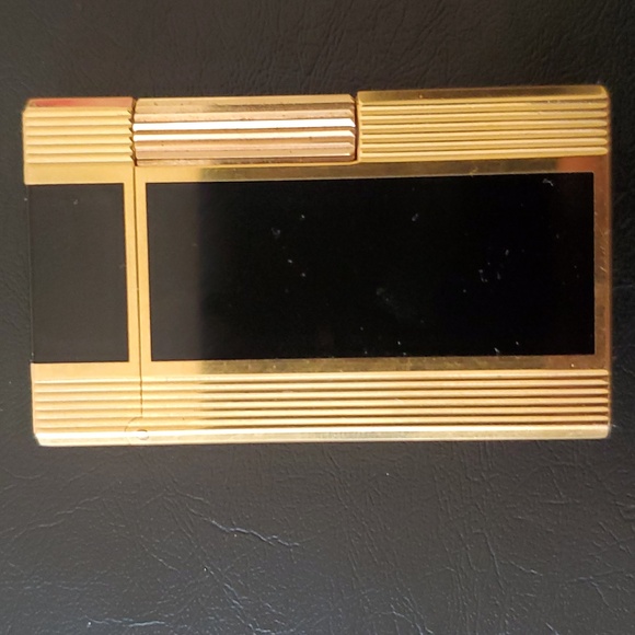 Vintage Gold and Black S.T. Dupont DE PARIS Lighter - Picture 3 of 5